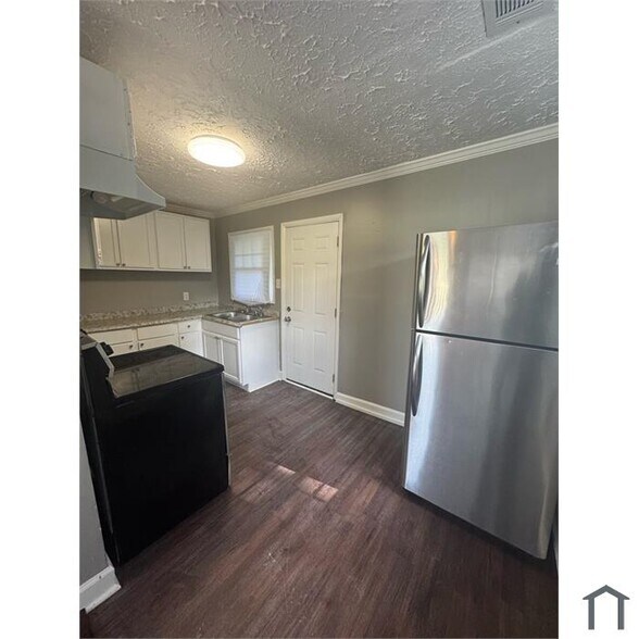 Building Photo - 1381 Watts Rd