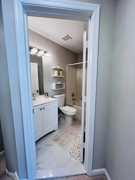 Building Photo - 46375 Pryor Square