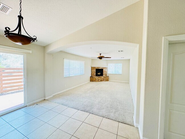 Building Photo - 3Bedroom/2Bathroom Coming soon July 2025!