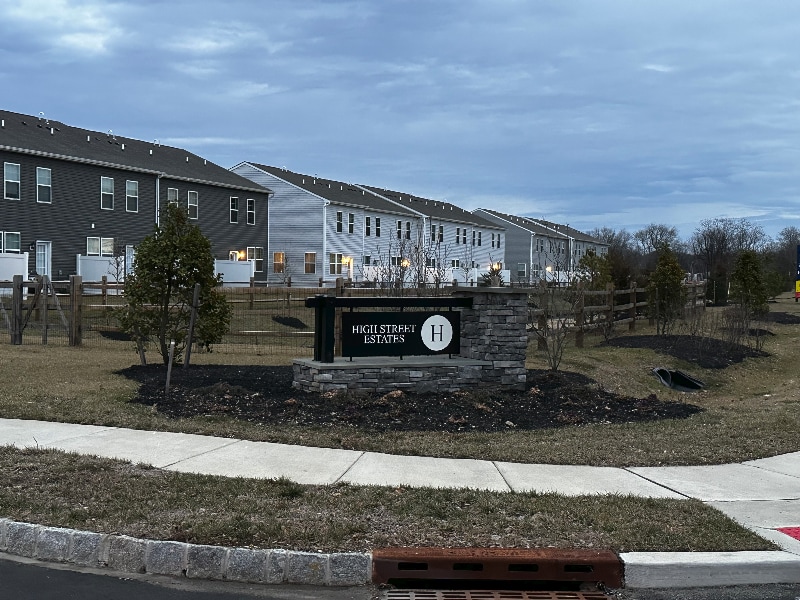 Building Photo - 313 Mazzeo Dr