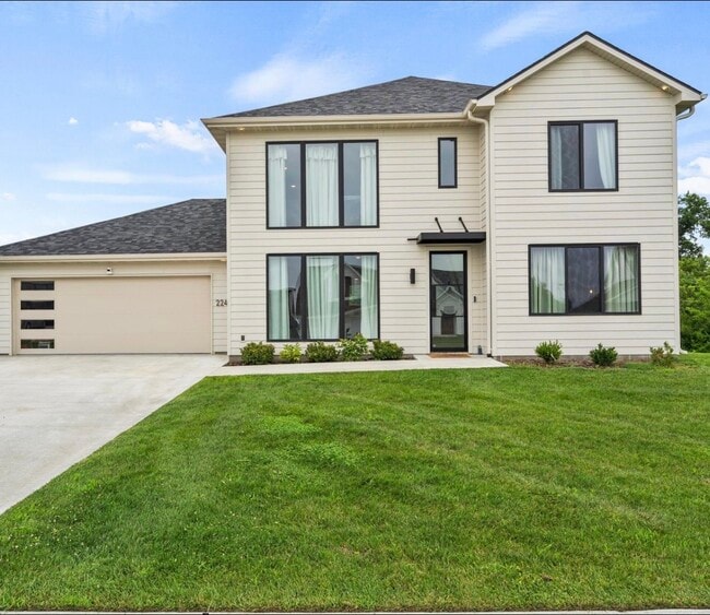 Primary Photo - 2240 N Traveller Dr