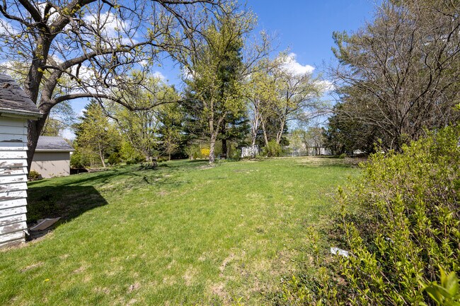 Building Photo - 4231 Belle Aire Ln