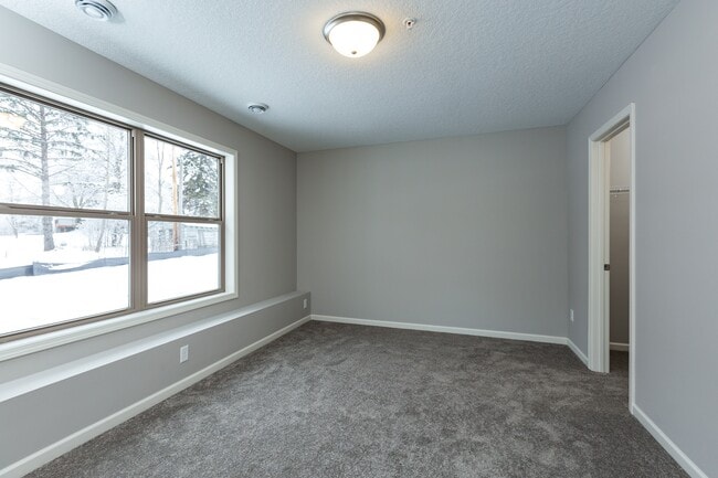 Building Photo - 18147 Hamel Rd