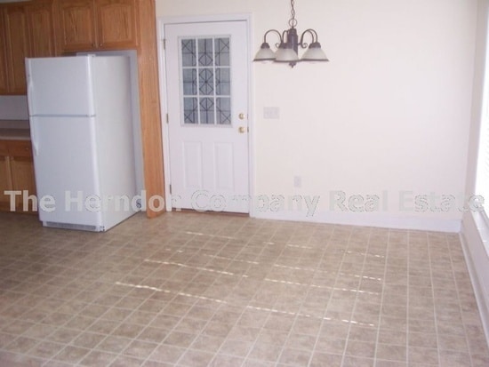 Building Photo - 12 Jacob's Walk