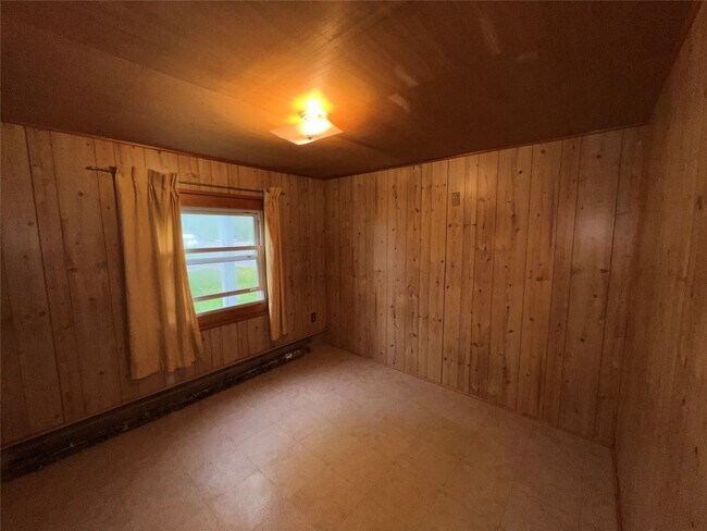 Building Photo - 26518 PA-267