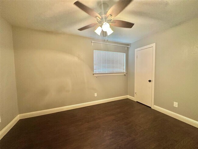 Building Photo - 11407 Bristle Oak Trail