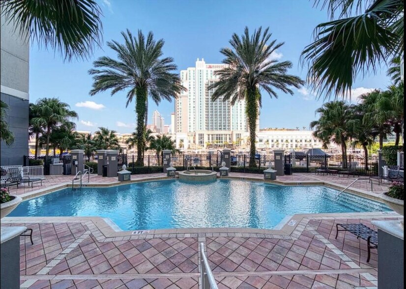 Building Photo - 700 S Harbour Island Blvd