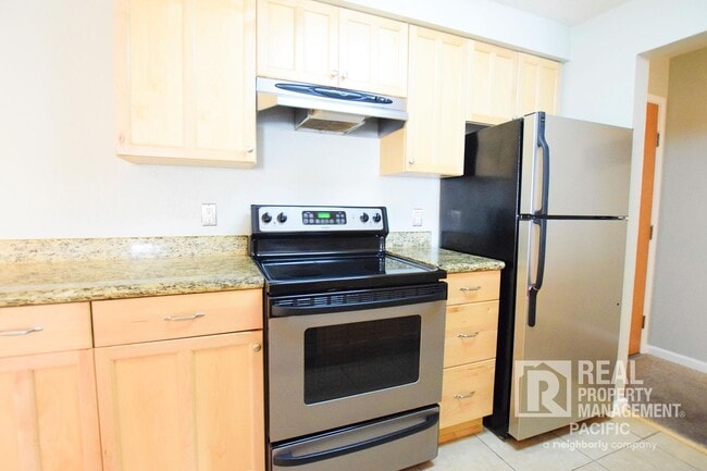 Building Photo - Bright & Spacious 1-Bedroom in Prime Oakla...