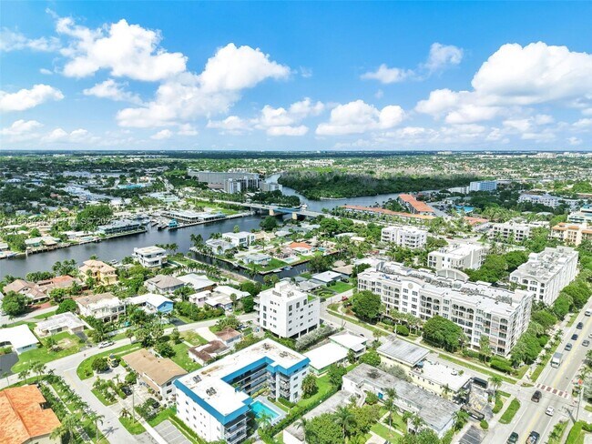 Building Photo - 1900 SE 2nd St