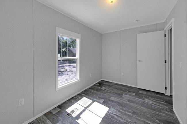 Building Photo - 3- BEDROOM 2-BATH-LUXURY MOBILE HOME