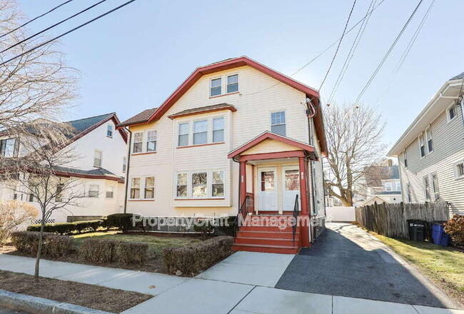 Building Photo - 105 Marlboro St