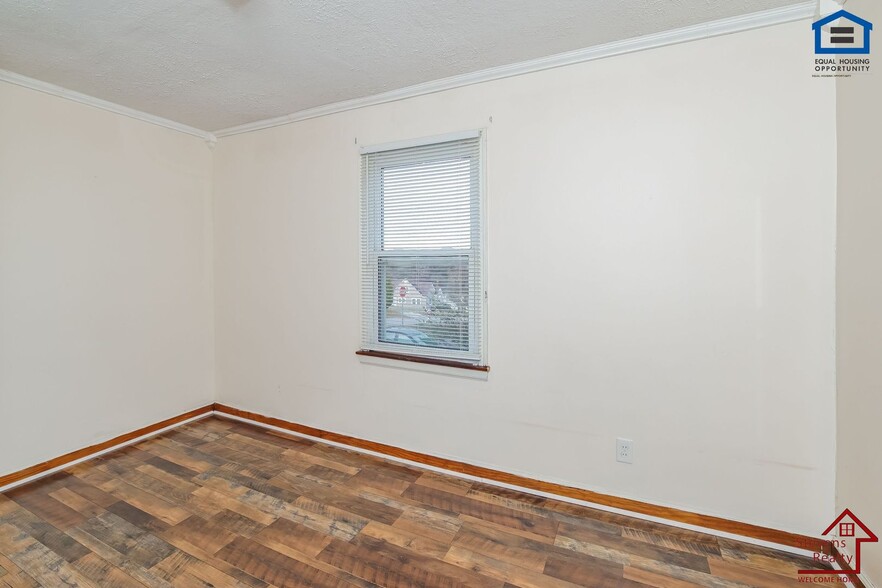 Building Photo - 3600 Selma Ave