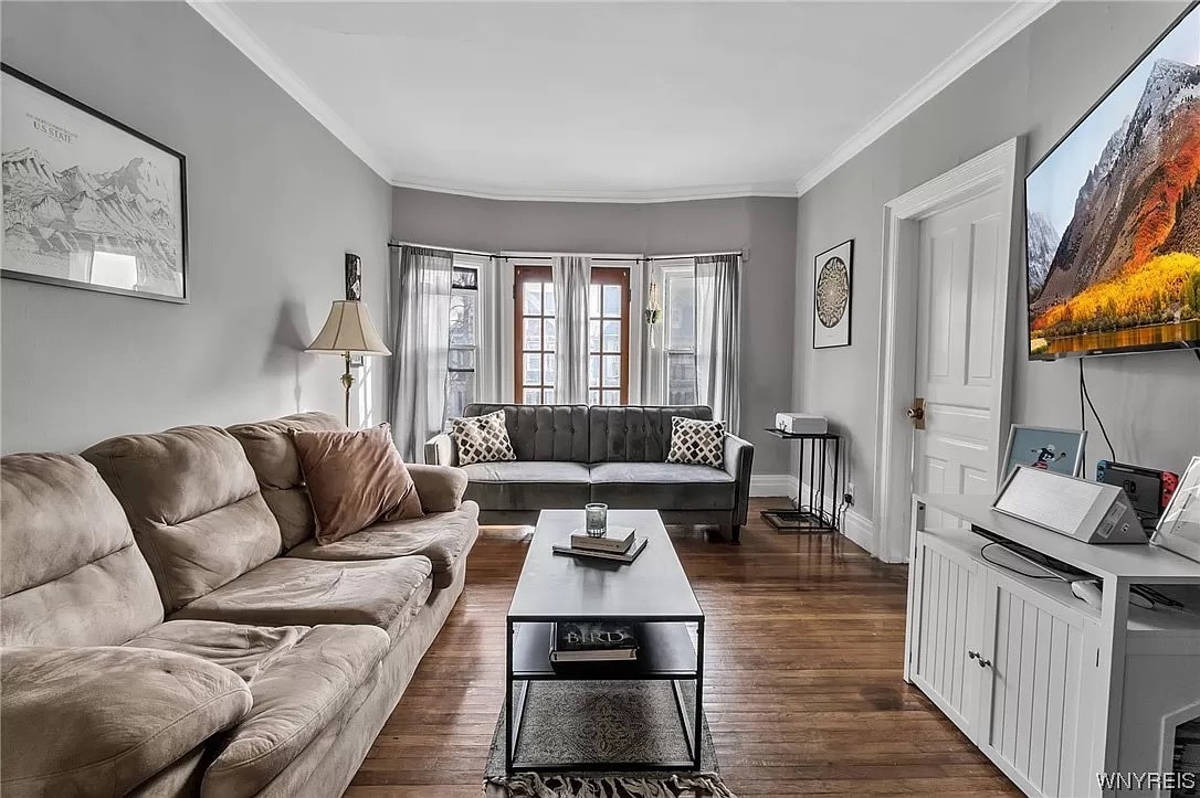 Building Photo - 175 Saint James Pl