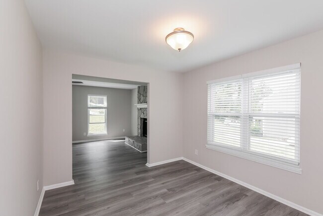 Building Photo - 4503 Bathurst Dr