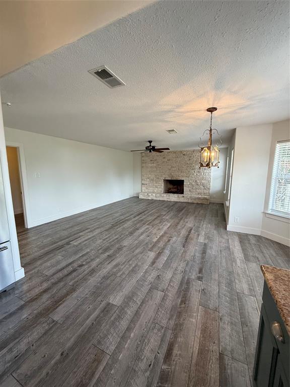 Building Photo - 210 Bluff Dr