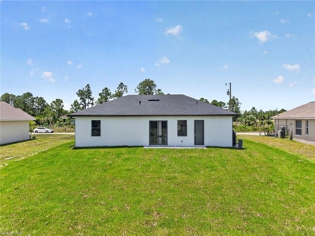 Building Photo - 1213 Dodwin St E