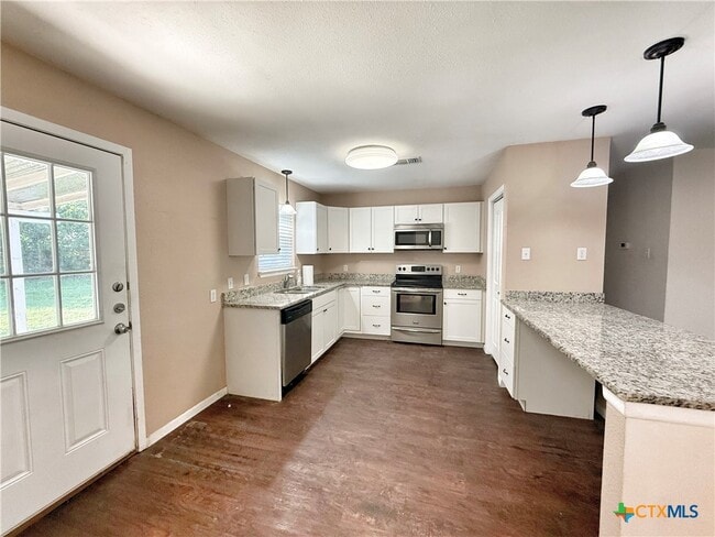 Building Photo - 1541 Cologne Dr
