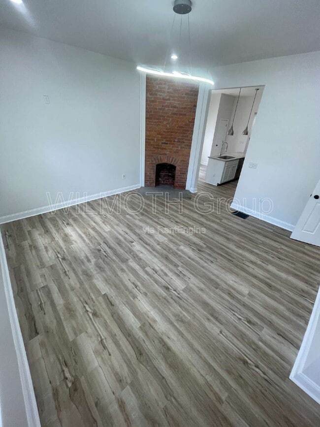 Building Photo - 1126 Villa Ave