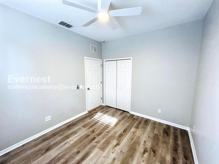 Building Photo - 7709 Armonk Ln