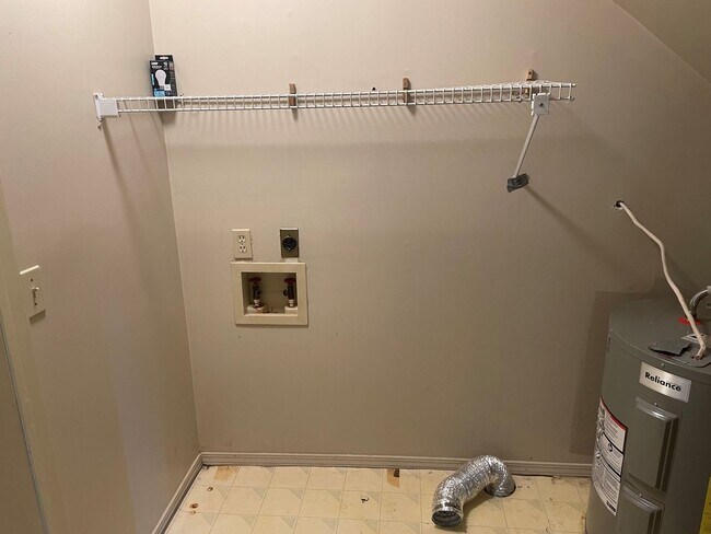 Building Photo - 121/123 Ivie