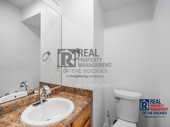 Building Photo - 632 Ebon Pica St