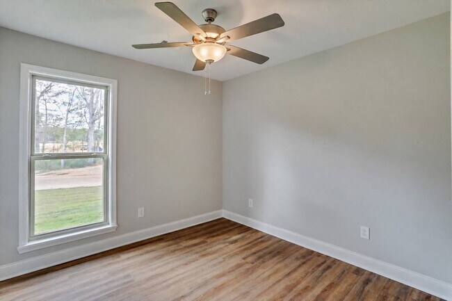 Building Photo - 577 Patrick Farms Dr