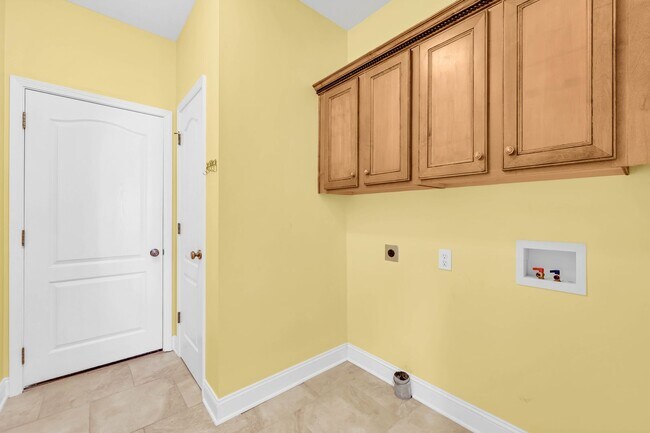 Building Photo - 277 Cullom Way