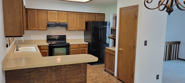Building Photo - 5208 Ascot Cir