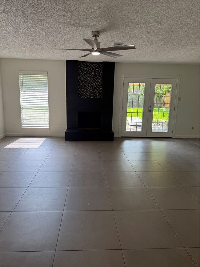 Building Photo - 262 Coppersmith Dr