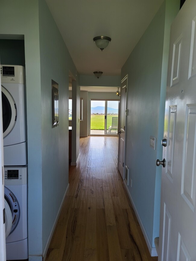 Building Photo - 1728 Edwards Dr