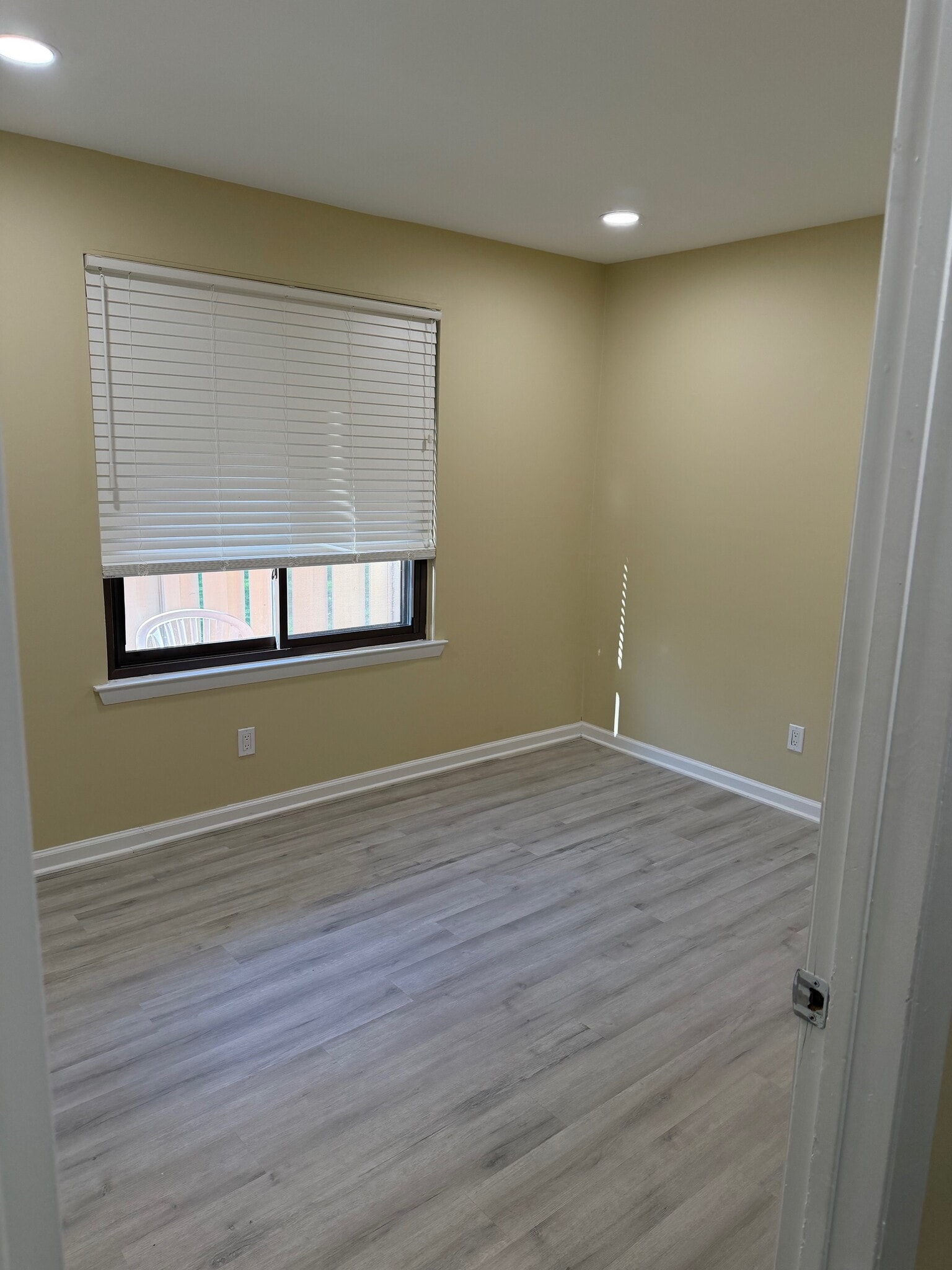 Building Photo - 2707A Sussex Ct