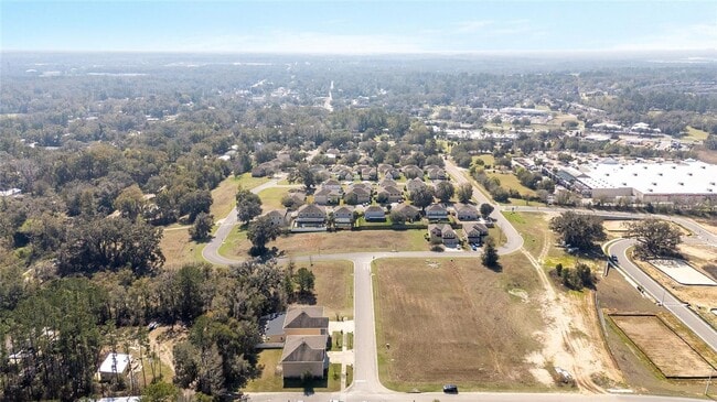 Building Photo - Private Oasis in the Heart of Alachua