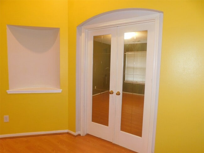 Building Photo - 3702 Heritage Colony Dr