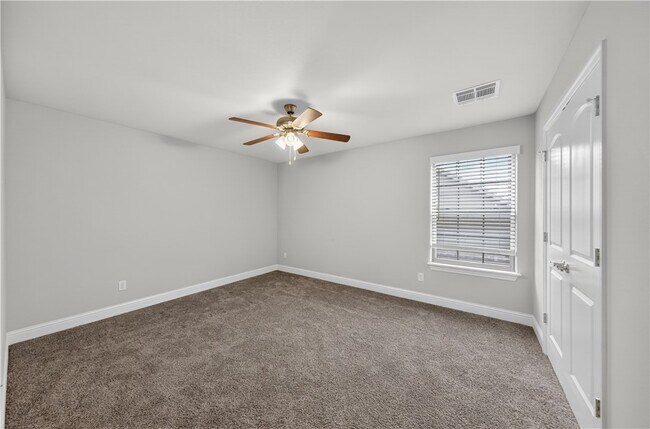 Building Photo - 584 Quartz Wy