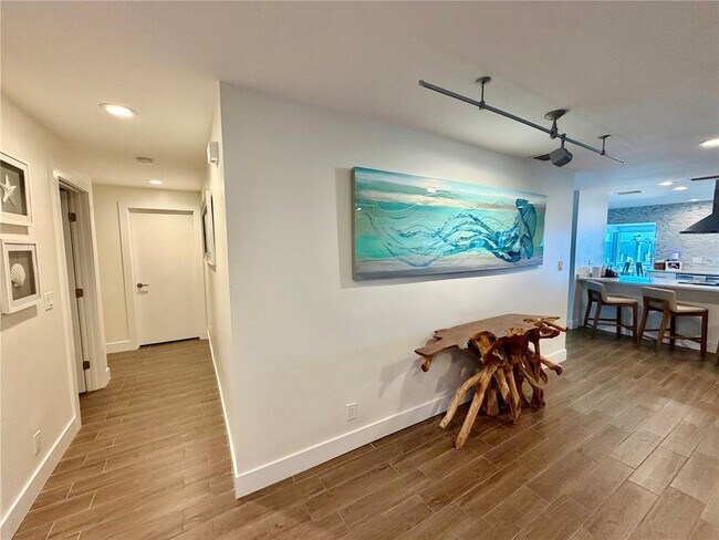Building Photo - 980 Boca Ciega Isle Dr