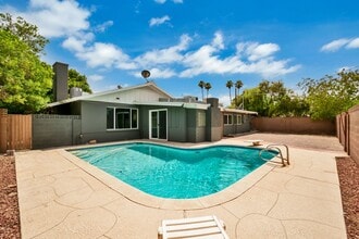 Building Photo - Spacious 6-Bedroom, 3.5-Bath Pool Home Near ASU Campus