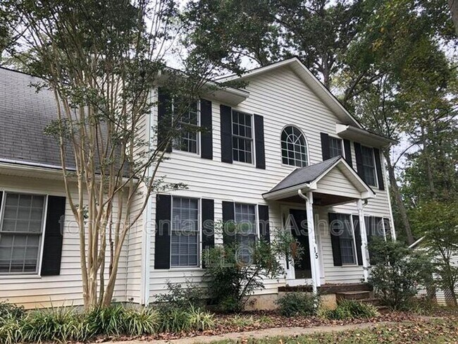 Building Photo - 15 Collenwood Rd