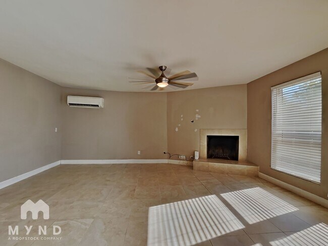 Building Photo - 3037 N 81st St