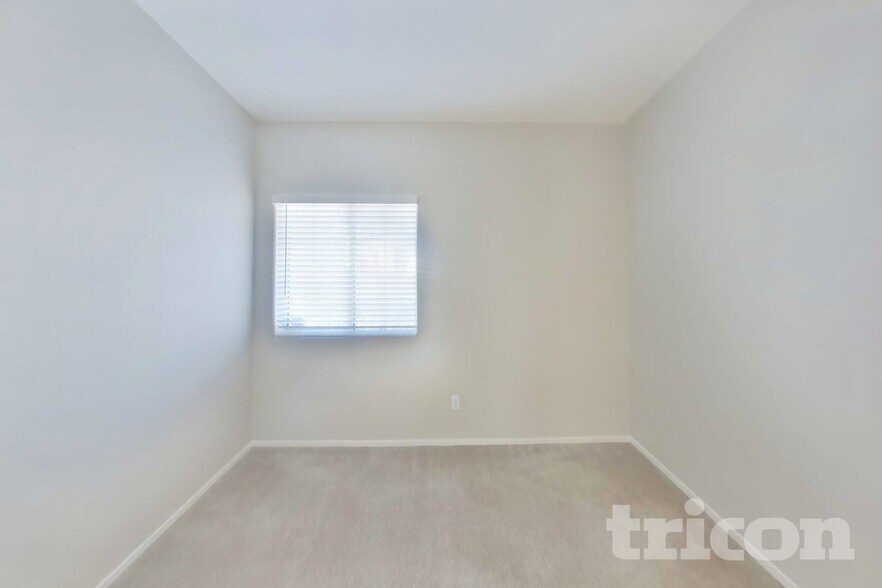 Building Photo - 604 Lively Fiesta Way