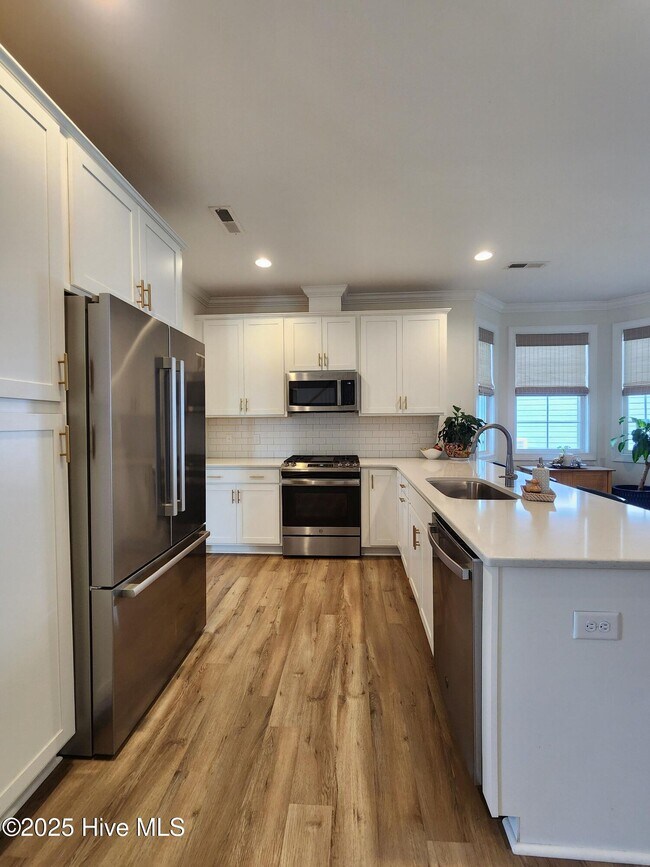 Building Photo - 380 Lake Firefly Loop