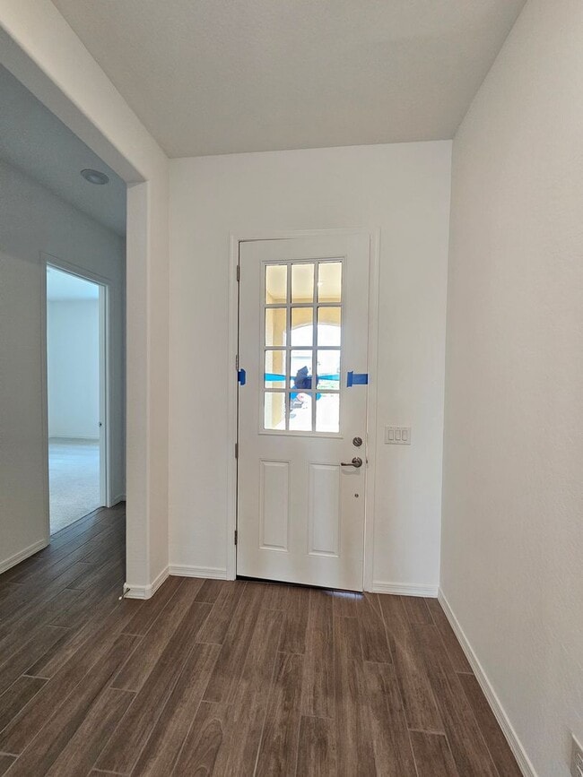 Building Photo - Wonderful new build with family fun amenities
