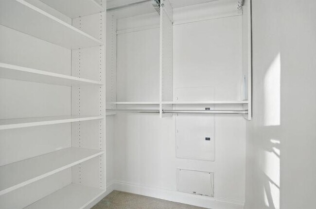 Building Photo - Alhambra