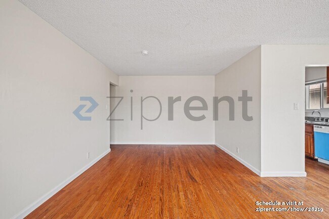 Building Photo - 2123 Peppertree Way