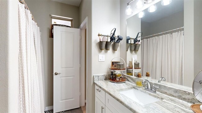 Building Photo - 2137 Big River St