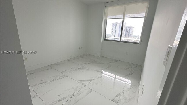 Building Photo - 16385 Biscayne Blvd