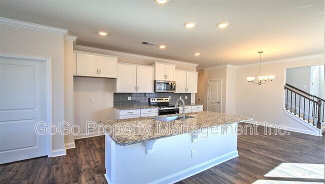 Building Photo - 208 Reynard Trl