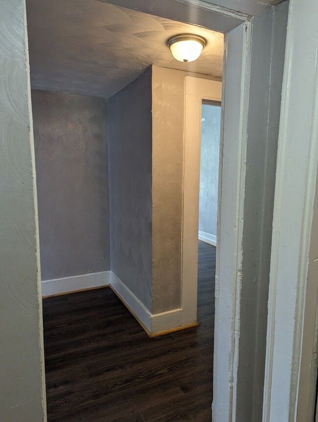 Building Photo - MOVE IN READY 4 Bedroom in the Heart of Po...