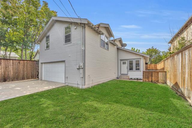 Building Photo - 6227 Lakeshore Dr