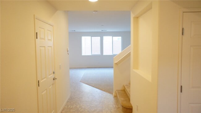 Building Photo - 10720 Elfstrom Ave