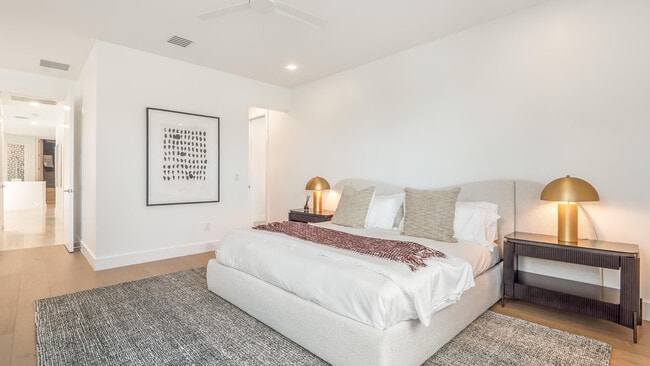 Building Photo - 17400 Rosella Rd